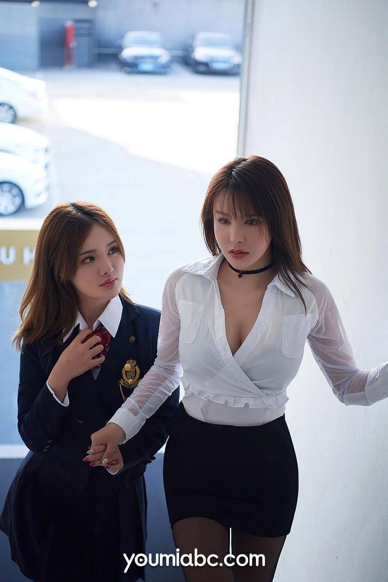 尤蜜荟性感姐妹花李多多&陈宇曦黑丝美腿教师学生合辑套图-71