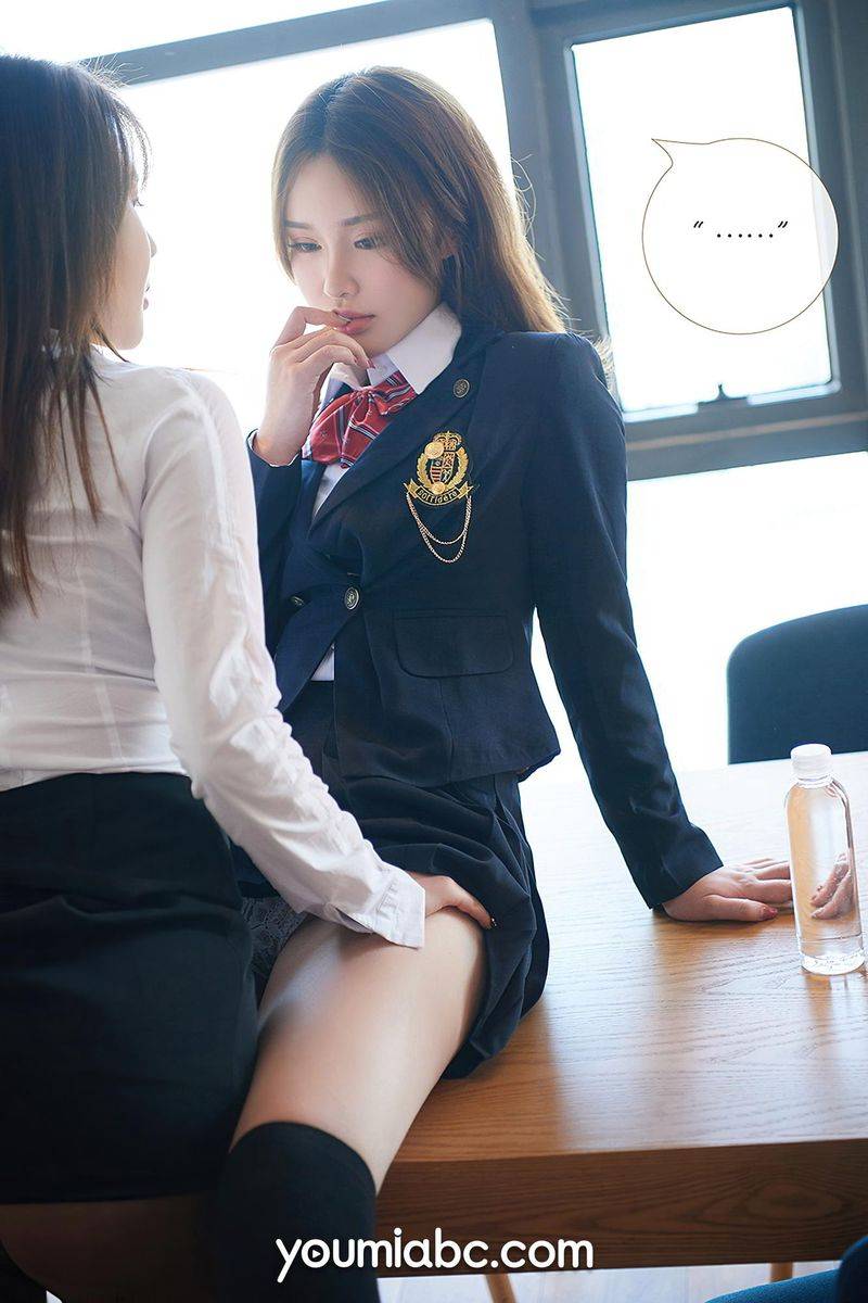 尤蜜荟性感姐妹花李多多&陈宇曦黑丝美腿教师学生合辑套图-75