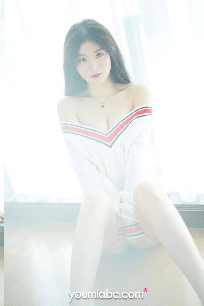 YouMi尤蜜性感女神嫩嫩丝袜美腿朦胧仙境内衣诱惑私房写真-32