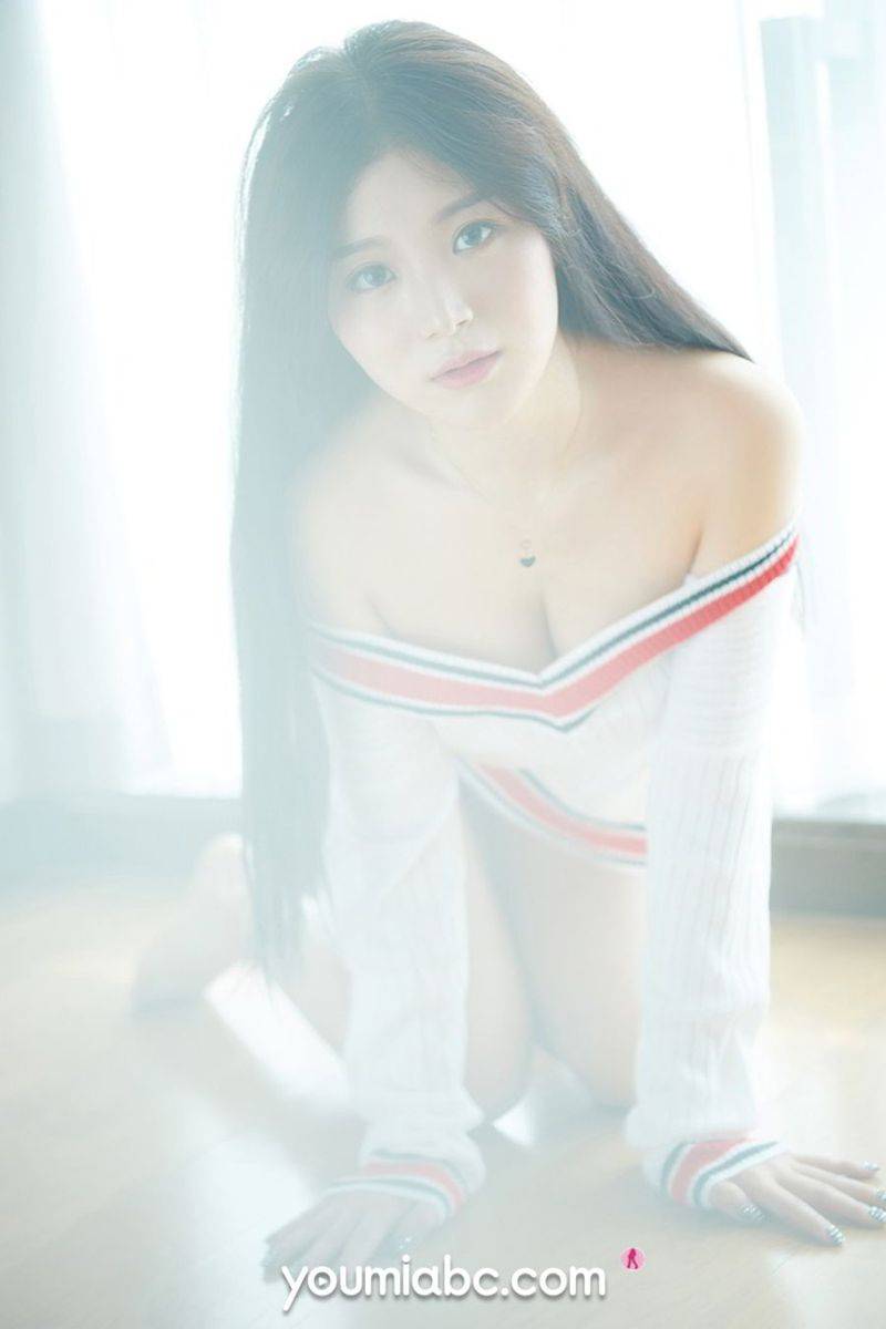 YouMi尤蜜性感女神嫩嫩丝袜美腿朦胧仙境内衣诱惑私房写真-40