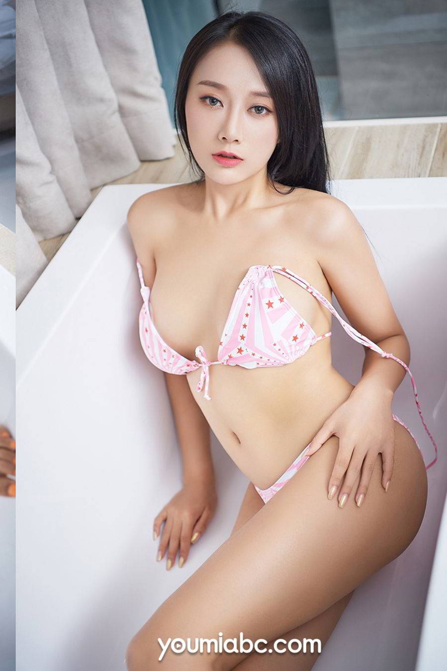 YouMi尤蜜美女模特何嘉颖白皙美胸比基尼诱惑波涛胸涌写真-20