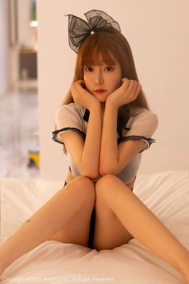 秀人网性感女神王雨纯内衣诱惑波涛胸涌熟女气息三亚旅拍-8