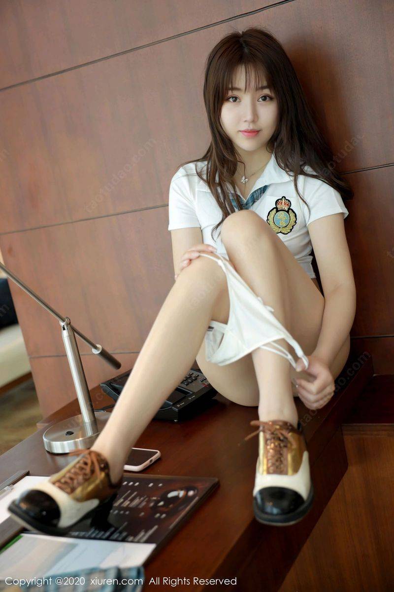 秀人网新人模特梦梵经典JK少女制服系列曼妙多姿首套写真-41