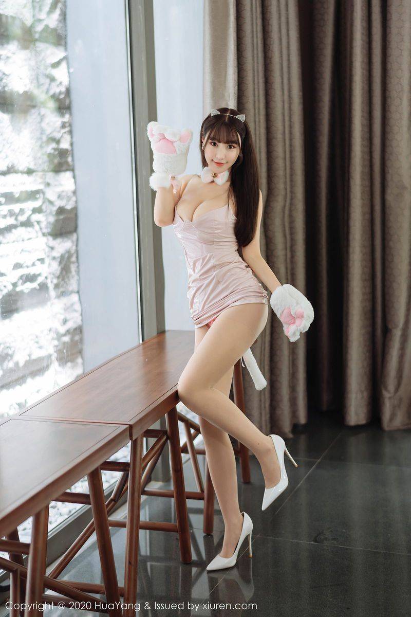 花漾Show性感女神Flower朱可儿猫咪装波涛胸涌系列三亚旅拍-5