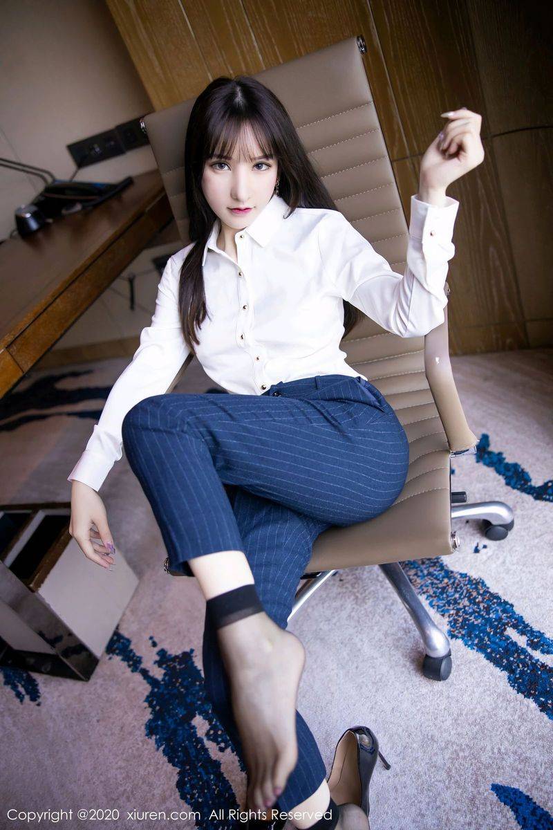 秀人网性感女神周于希Sandy酒店私人管家主题系列剧情写真-11