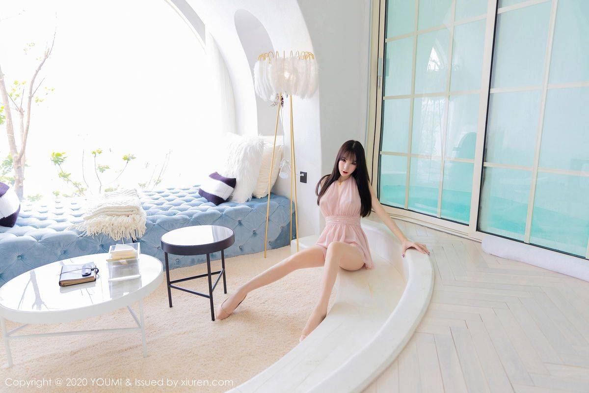 尤蜜荟性感女神周于希Sandy粉色轻纱吊裙修长美腿大理旅拍-14