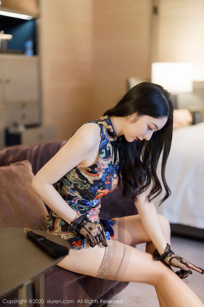 秀人网性感女神Angela小热巴古典旗袍丝袜美腿蒙面诱惑写真-50