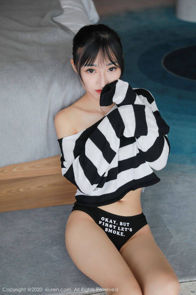 秀人网新人嫩模姬玉露CC热裤加小T恤修长美腿私房性感写真-35