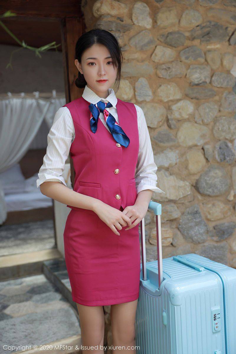 模范学院美女模特Laura苏雨彤性感空乘制服系列大理旅拍-4