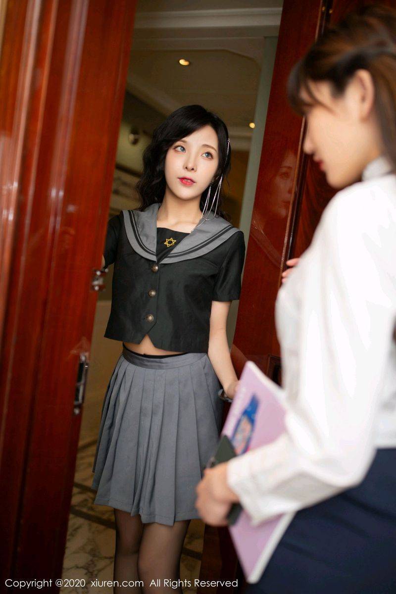 秀人网性感姐妹花陈小喵与陆萱萱职场教师与清纯学生写真-3