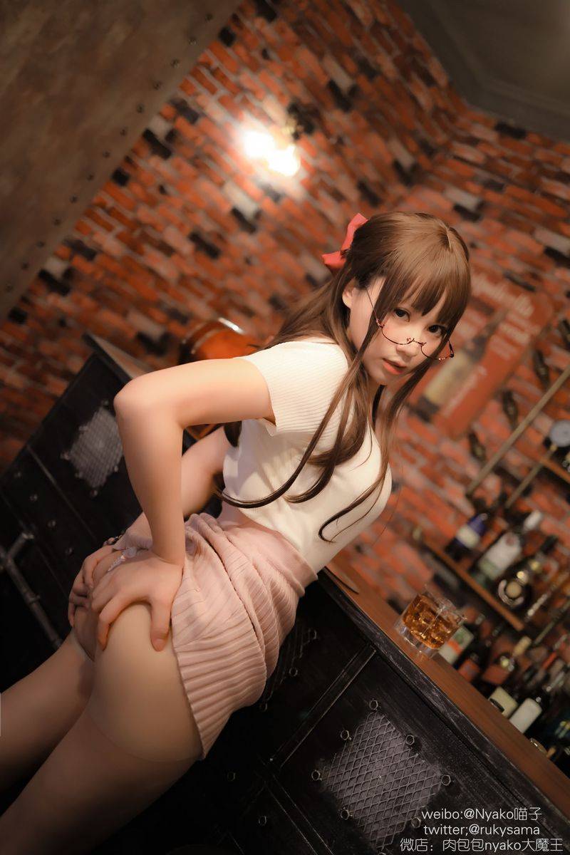 网络红人Nyako喵子《欲求不满的老师》角色扮演大尺度写真-28
