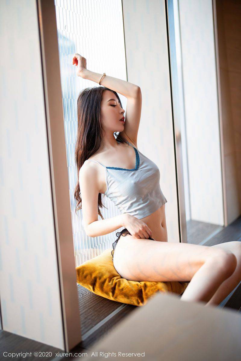 秀人网美女模特梦心玥修长美腿骨感身材曼妙身姿心愿旅拍-106