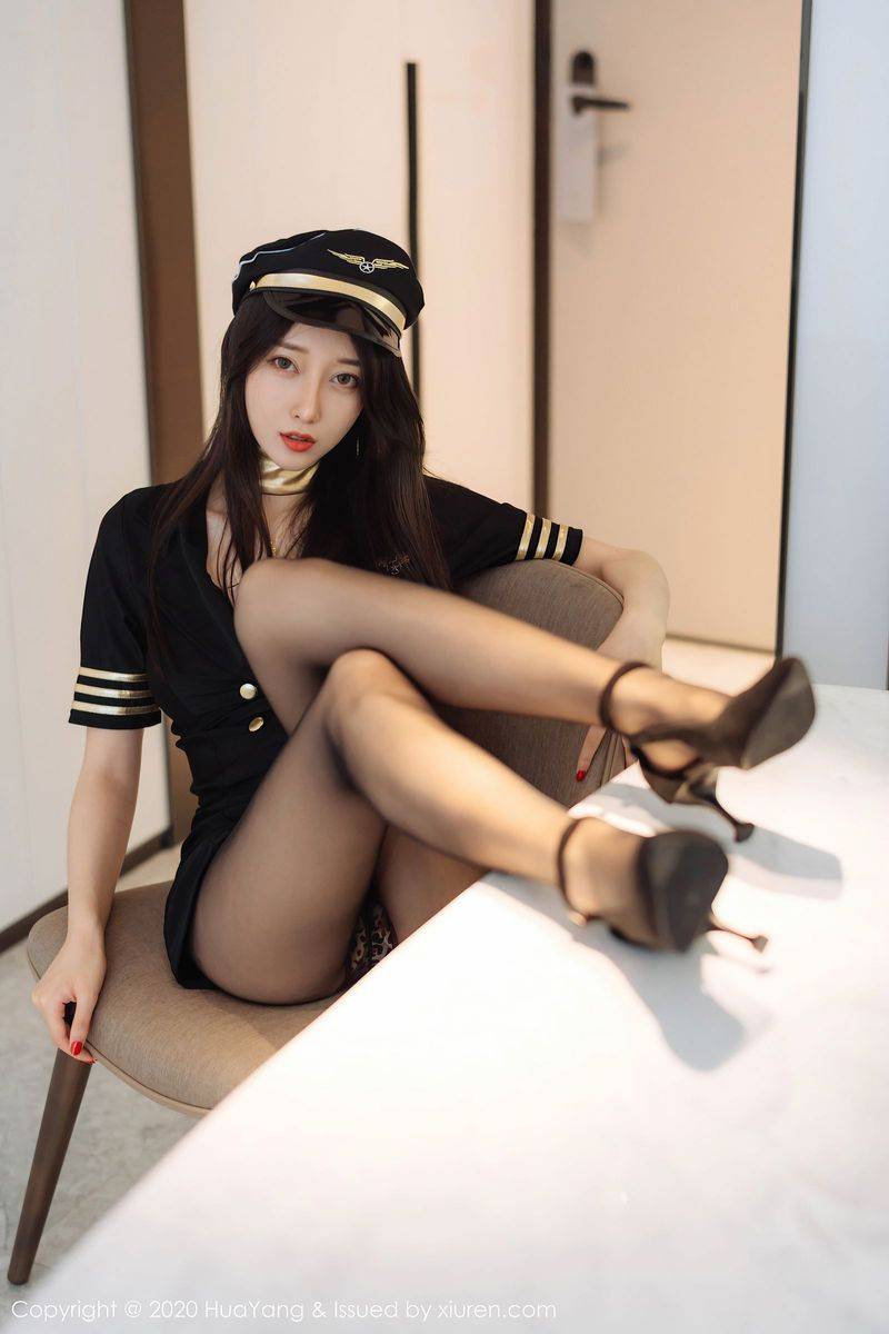 花漾Show嫩模玥儿玥er性感帅气机长制服黑丝美腿写真-4