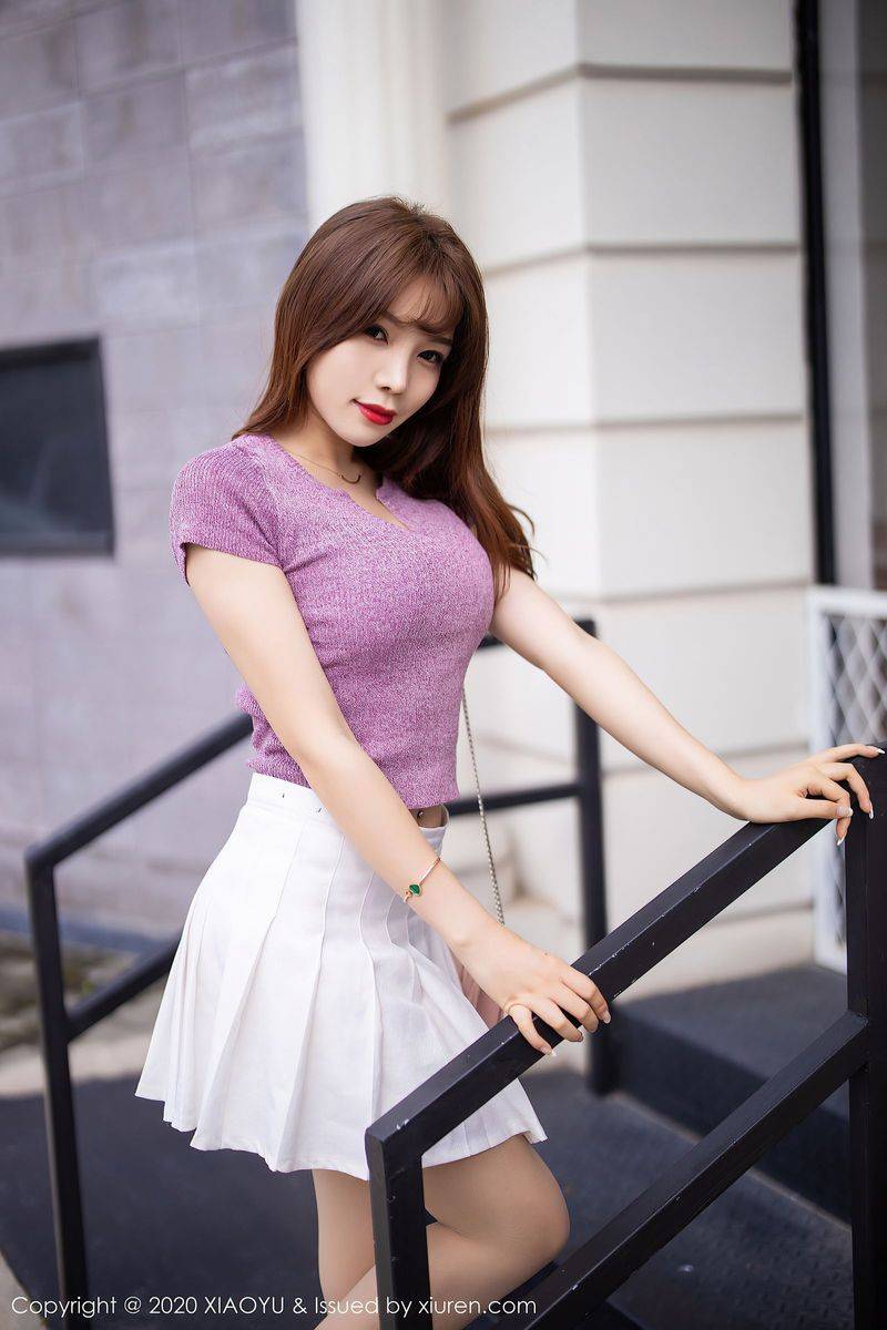 语画界性感女神芝芝Booty时尚装扮咖啡厅外拍系列写真-14