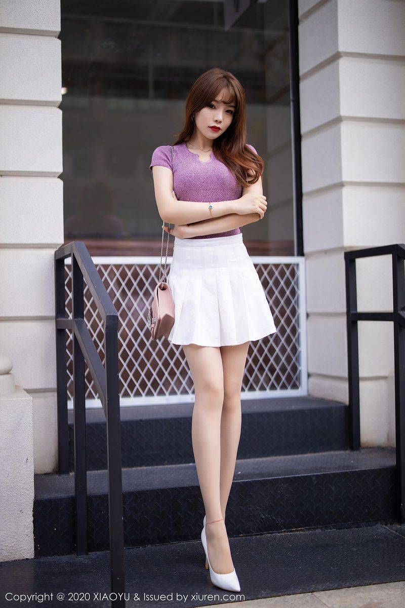 语画界性感女神芝芝Booty时尚装扮咖啡厅外拍系列写真-47