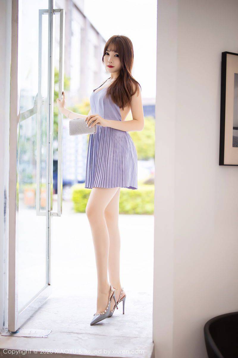 语画界性感女神芝芝Booty时尚装扮咖啡厅外拍系列写真-60