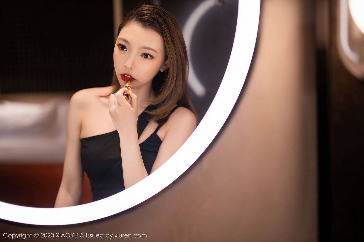 语画界性感女神冯木木LRIS绚丽光影与时尚车拍系列私房写真-44