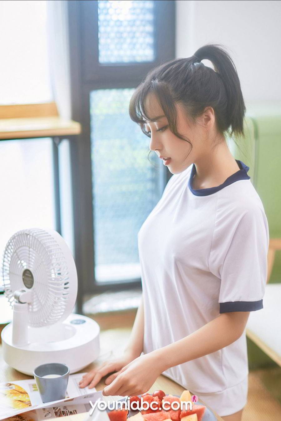 YouMi尤蜜美女模特白亦Ada傲人双峰午后美好时光诱人写真-5