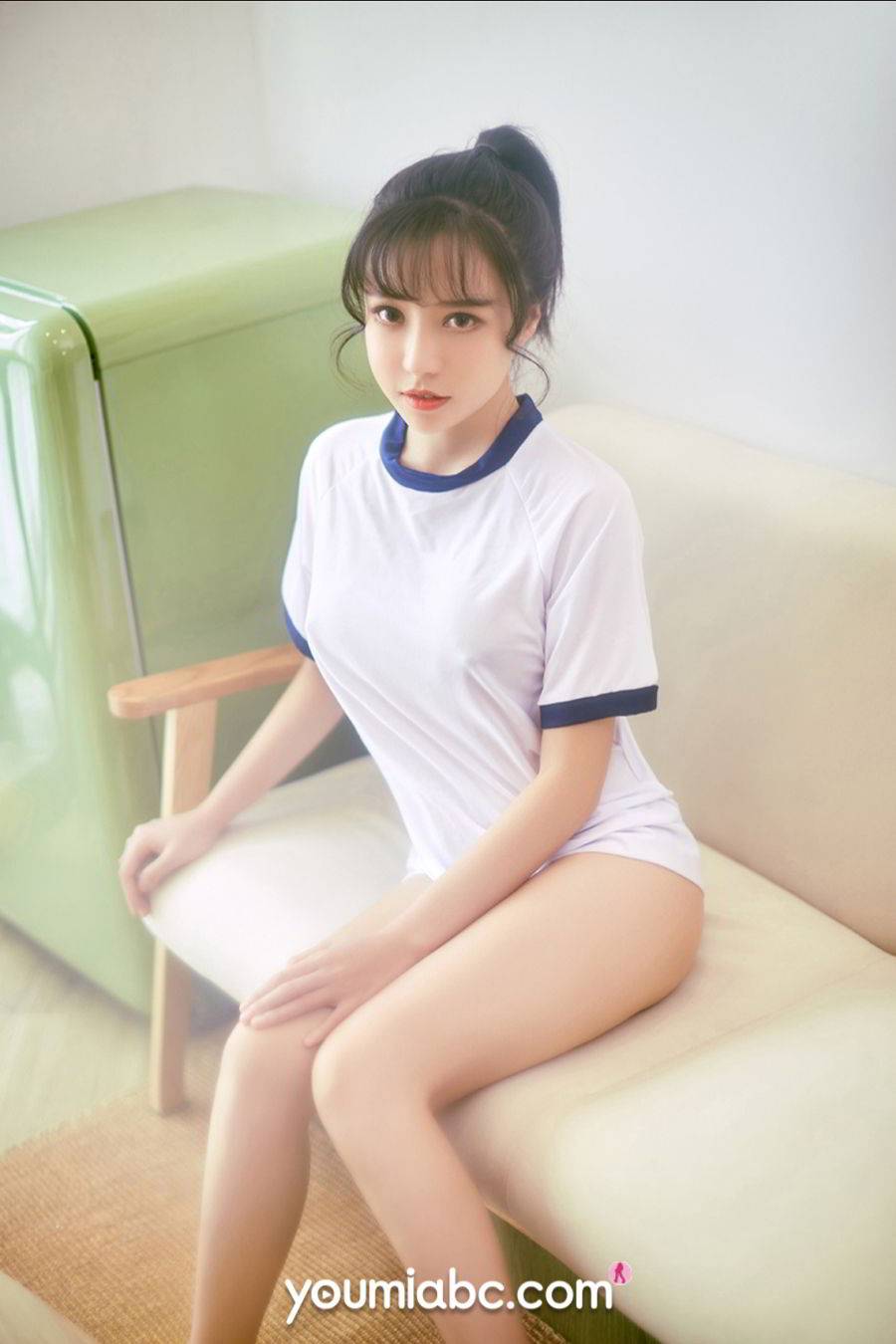 YouMi尤蜜美女模特白亦Ada傲人双峰午后美好时光诱人写真-10