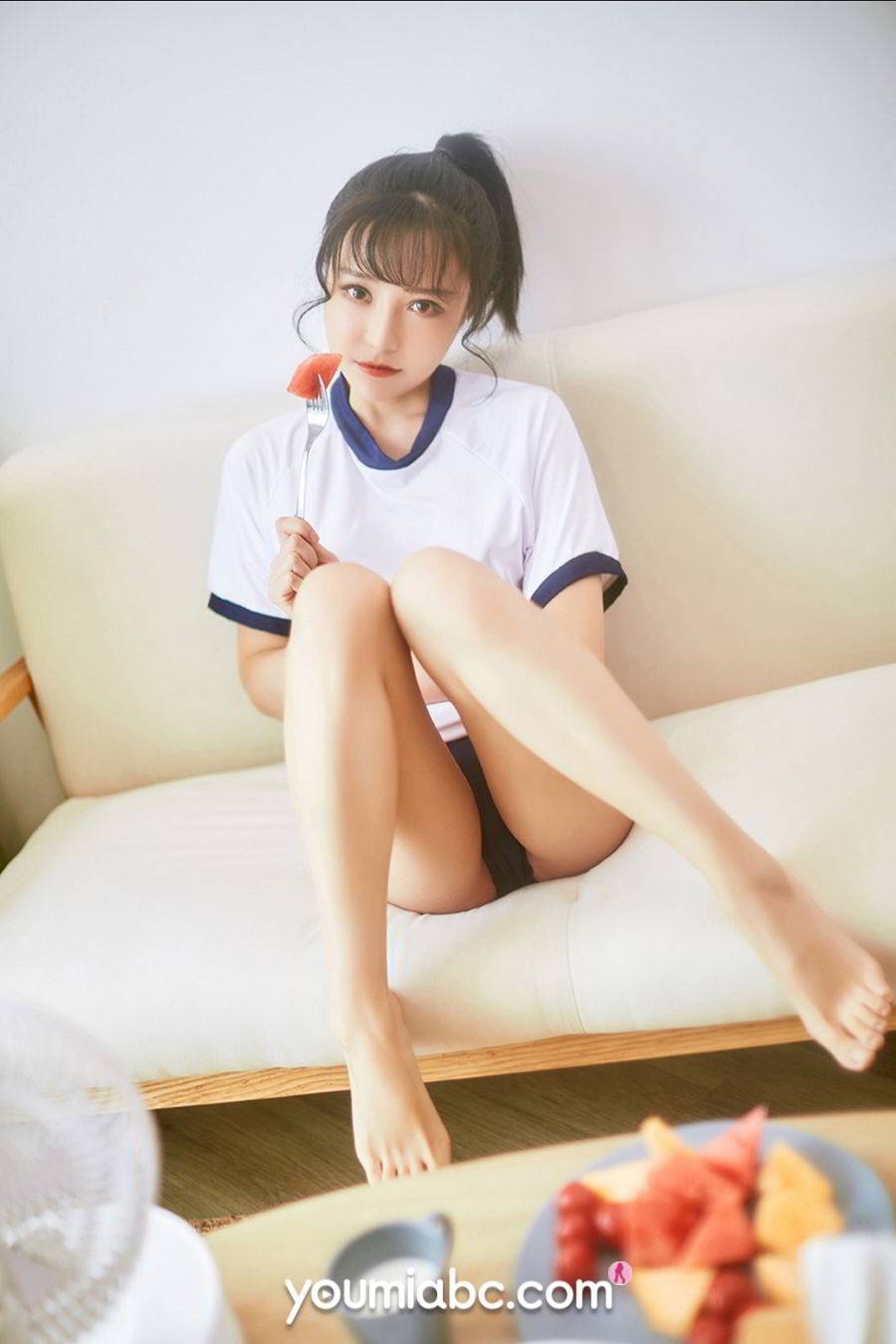 YouMi尤蜜美女模特白亦Ada傲人双峰午后美好时光诱人写真-30
