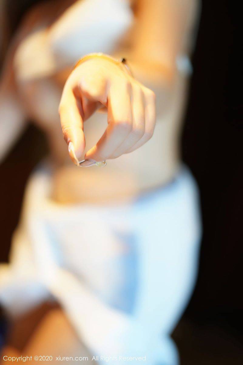 秀人网美女模特柴婉艺Averie清纯校服蓝白运动系列丝袜美图-28