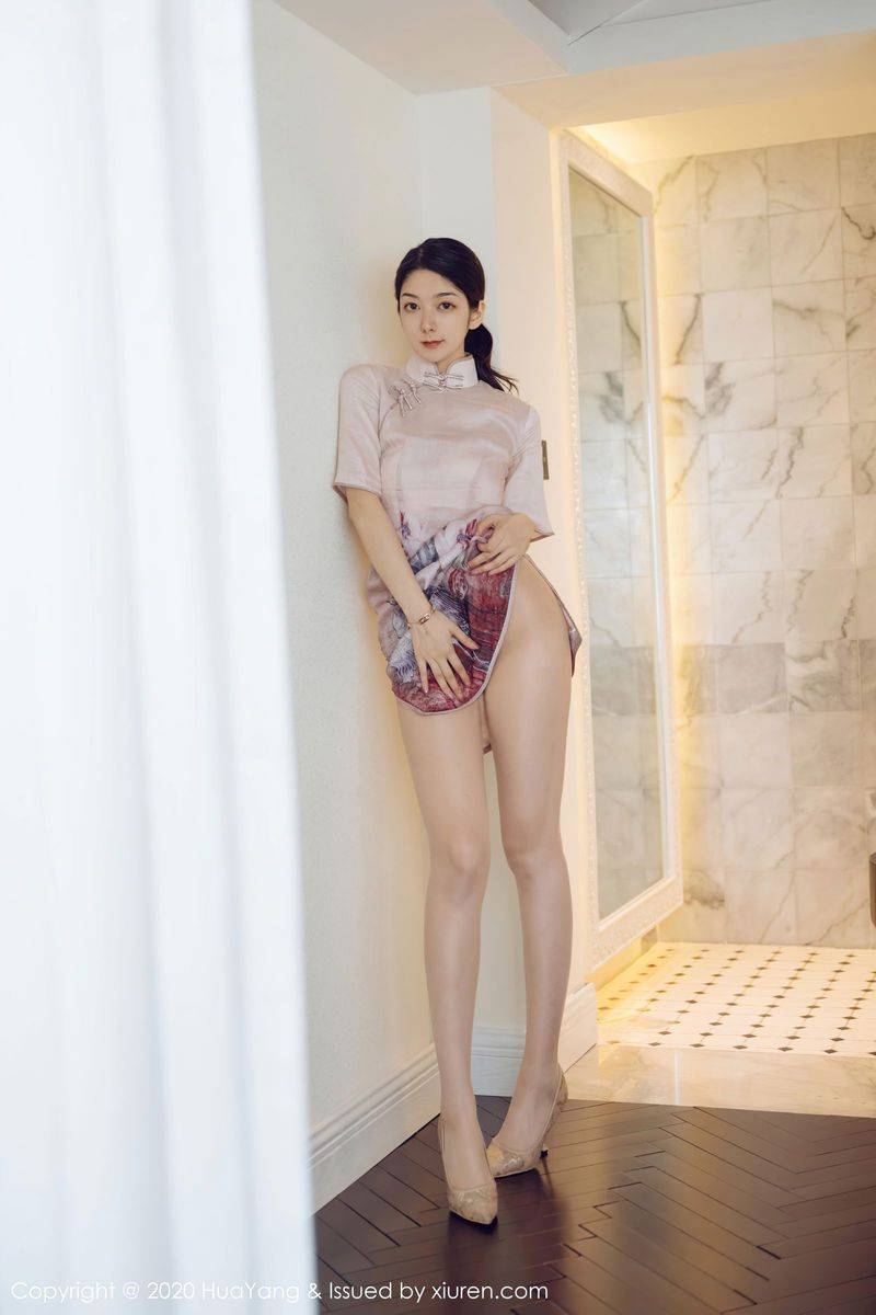 花漾Show性感女神Angela小热巴典雅吊裙与韵味旗袍云南旅拍-30