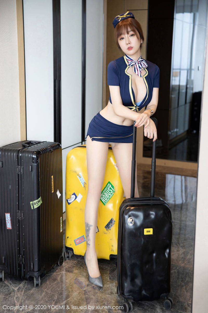 尤蜜荟性感女神王雨纯熟女气息深蓝色空乘制服系列套图