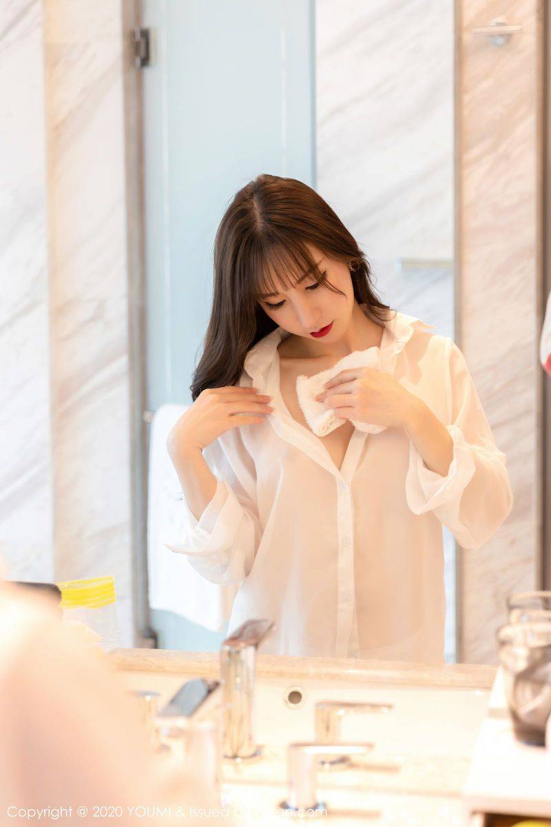 尤蜜荟性感女神周于希Sandy丝袜美腿酒店浴室系列娇柔写真-16