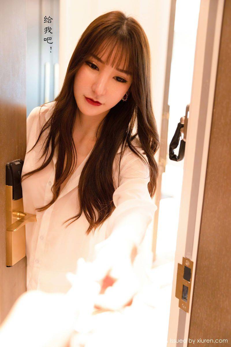 尤蜜荟性感女神周于希Sandy丝袜美腿酒店浴室系列娇柔写真-55