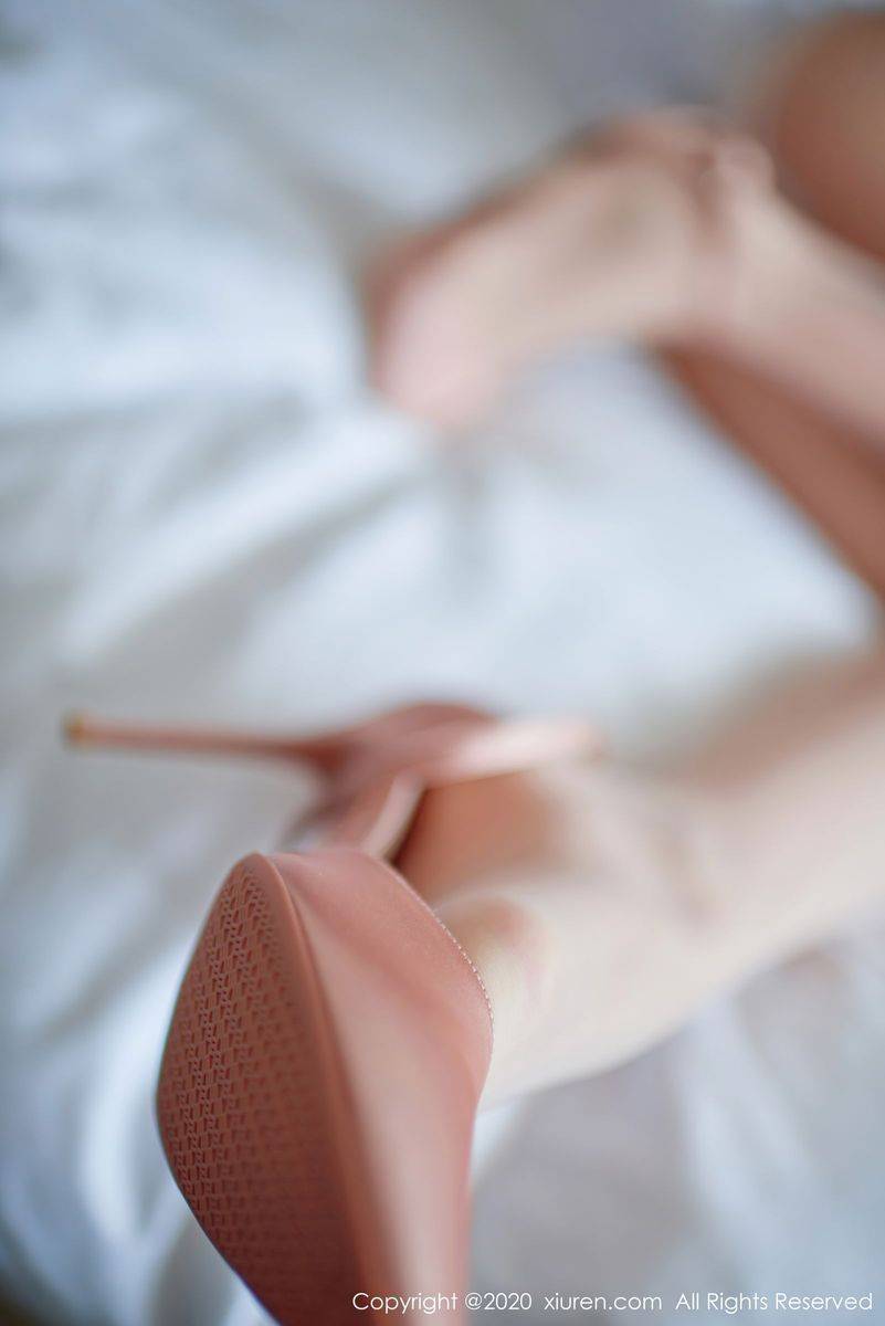 秀人网性感女神方子萱白衬衫+内衣诱惑神秘组织主题写真-22