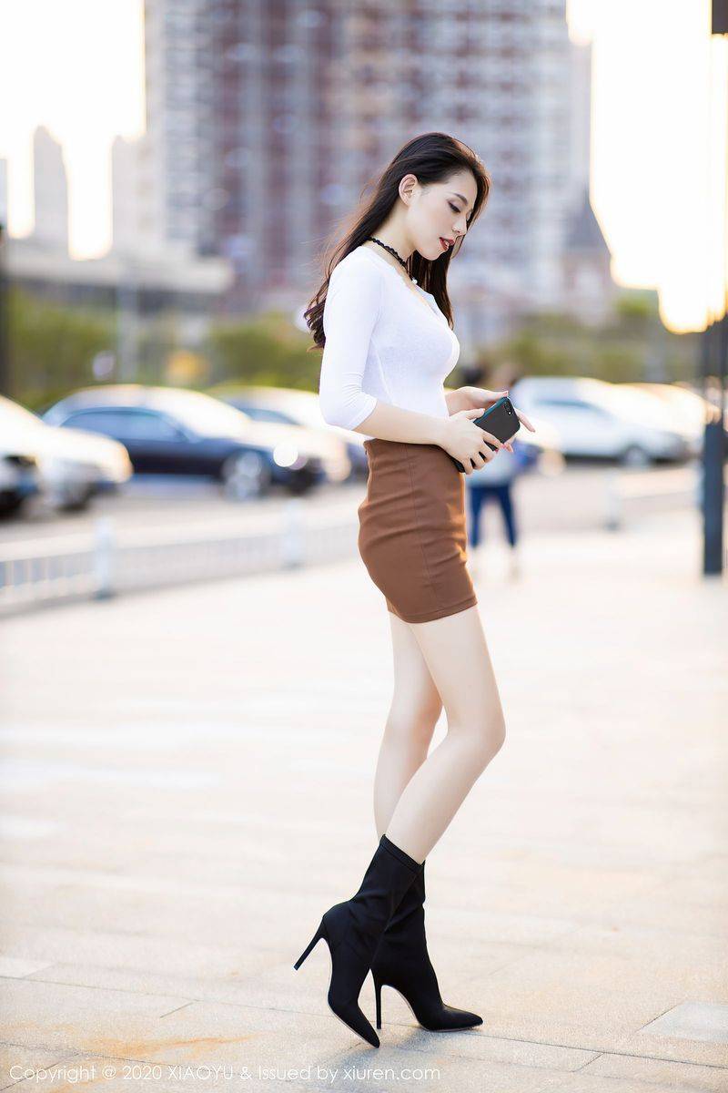 语画界美女模特言沫丝袜美腿户外内衣诱惑车拍系列写真-61