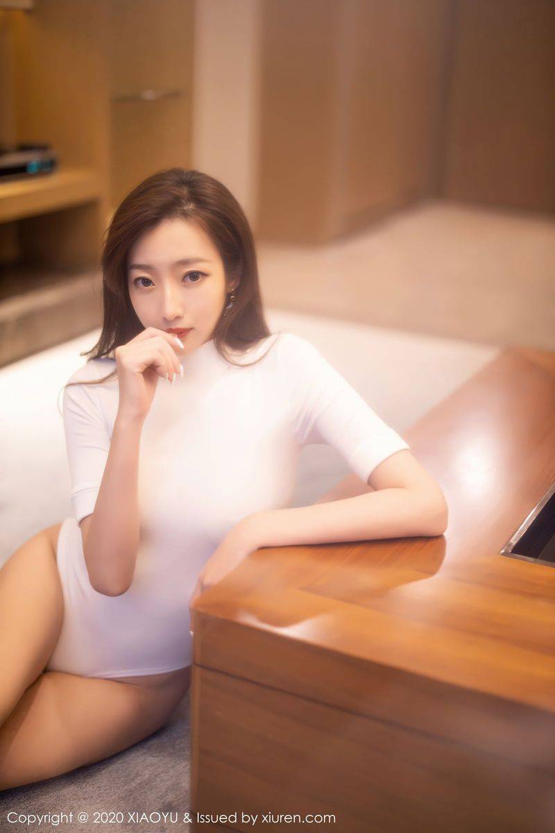 语画界性感女神安琪Yee白色连体衣+薄透丝袜曼妙激凸写真-70