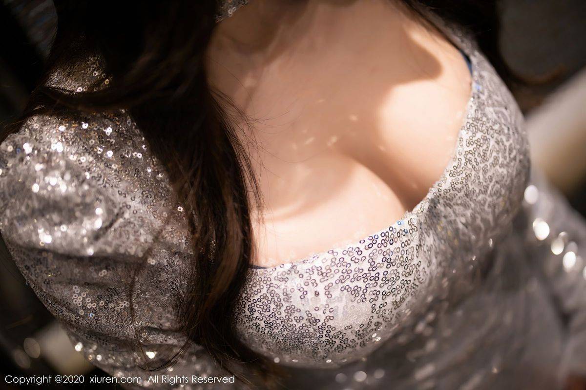 秀人网性感女神周于希Sandy魔鬼身材+丝袜美腿私房写真-3