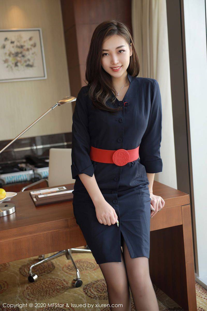 模范学院新人模特郑颖姗性感黑丝空乘装扮制服诱惑写真