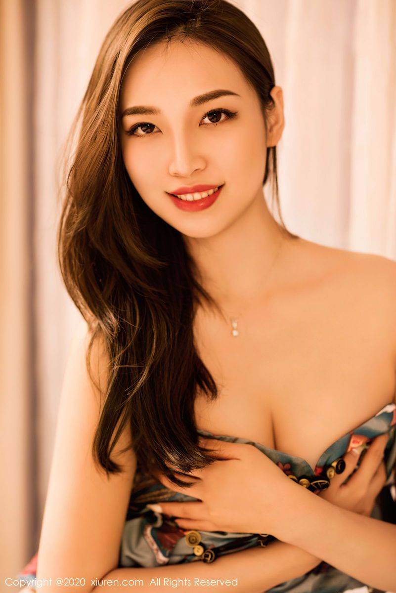 秀人网性感女神郑颖姗贴身旗袍丝袜美腿演绎人间极品套图-13