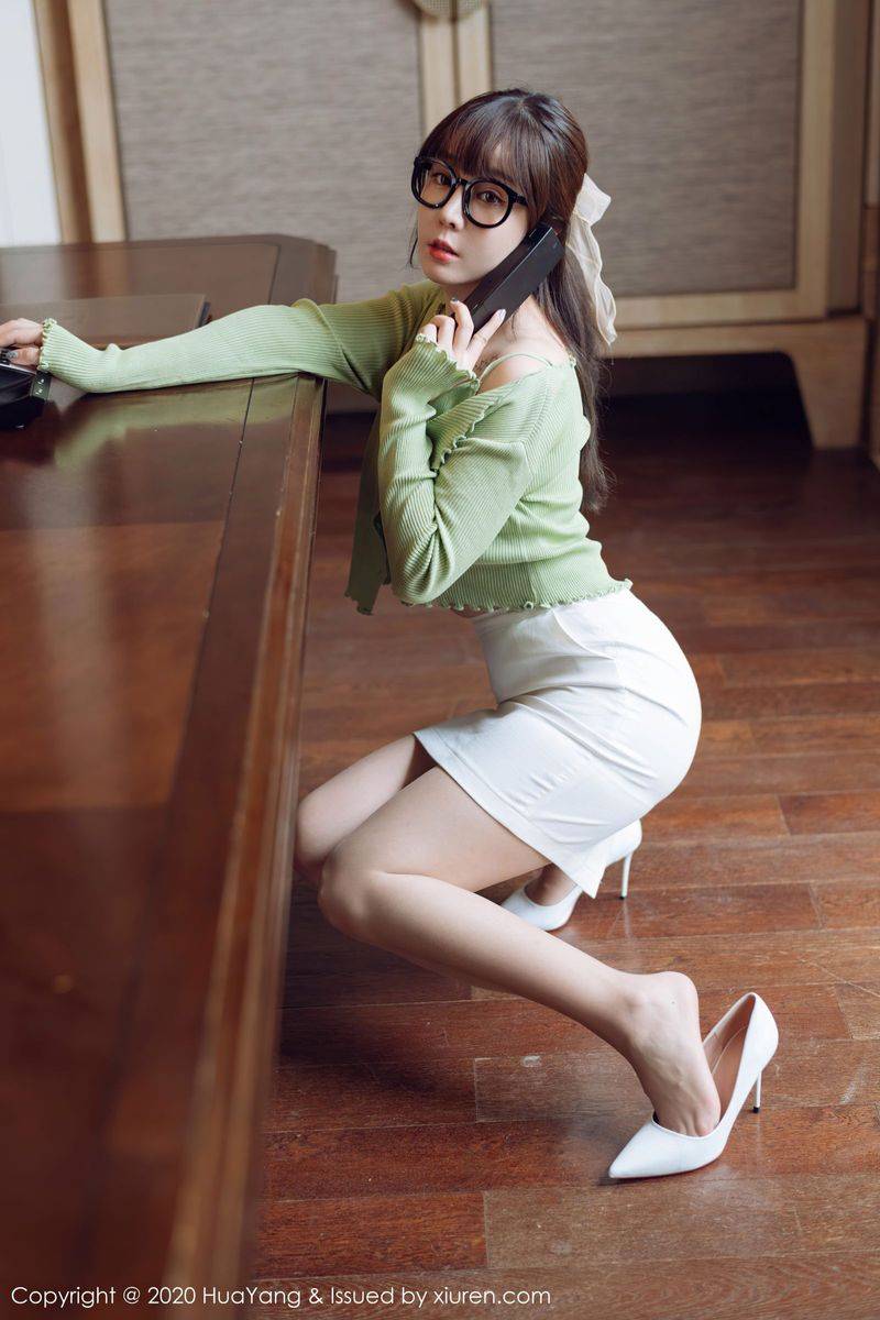 花漾Show美女模特王雨纯总裁vs土气职员主题西双版纳旅拍-7