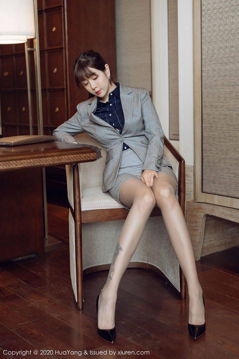 花漾Show美女模特王雨纯总裁vs土气职员主题西双版纳旅拍-32