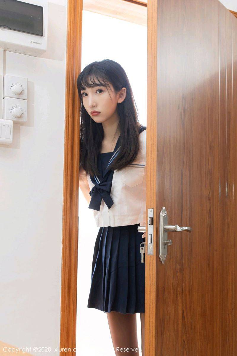 秀人网美女模特陆萱萱不良少女黑丝美腿逃学威龙系列写真-4