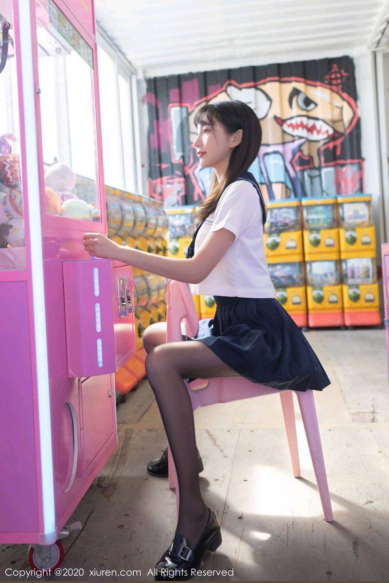 秀人网美女模特陆萱萱不良少女黑丝美腿逃学威龙系列写真-12