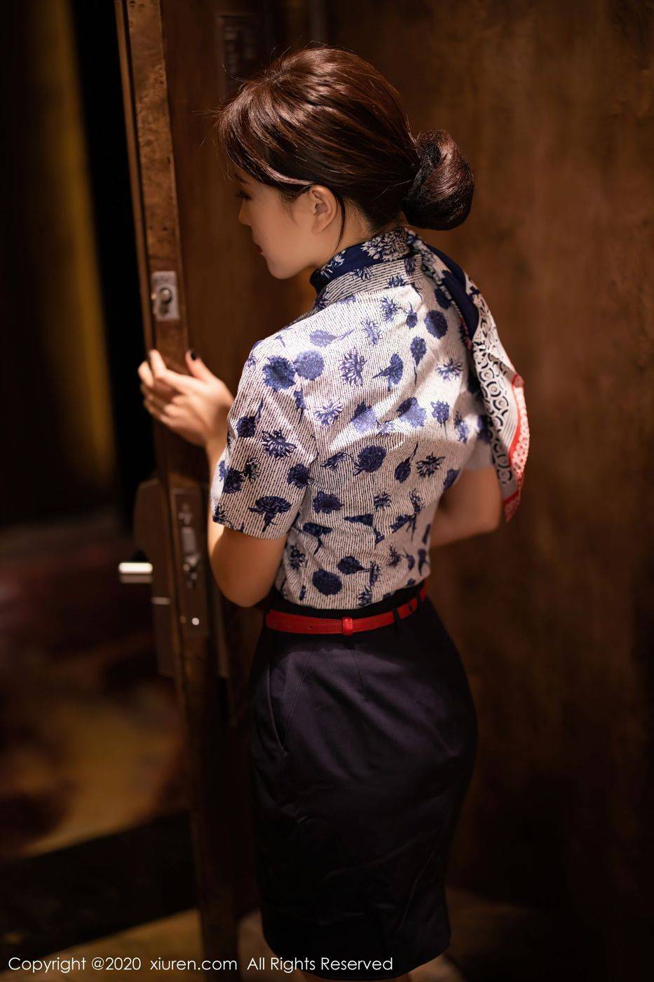 语画界性感女神杨紫嫣Cynthia黑丝美腿空乘制服系列娇媚写真-69