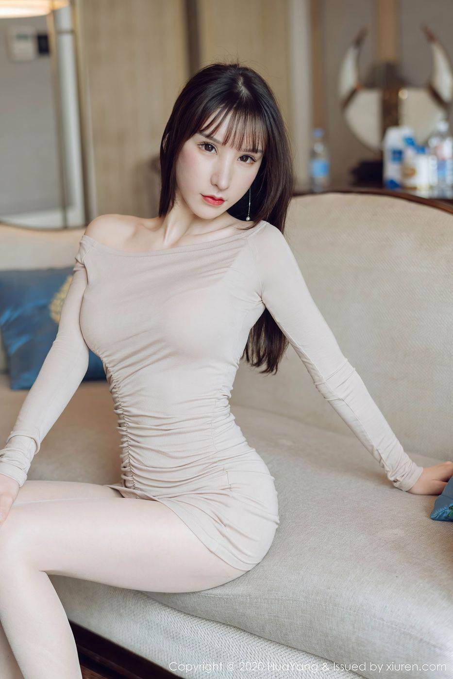 花漾Show性感女神周于希Sandy米色吊裙曼妙身材西双版纳旅拍-46