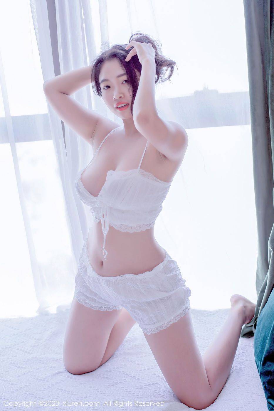 秀人网天然E杯模特舞媚歆居家私密熟女系列重磅回归套图-8