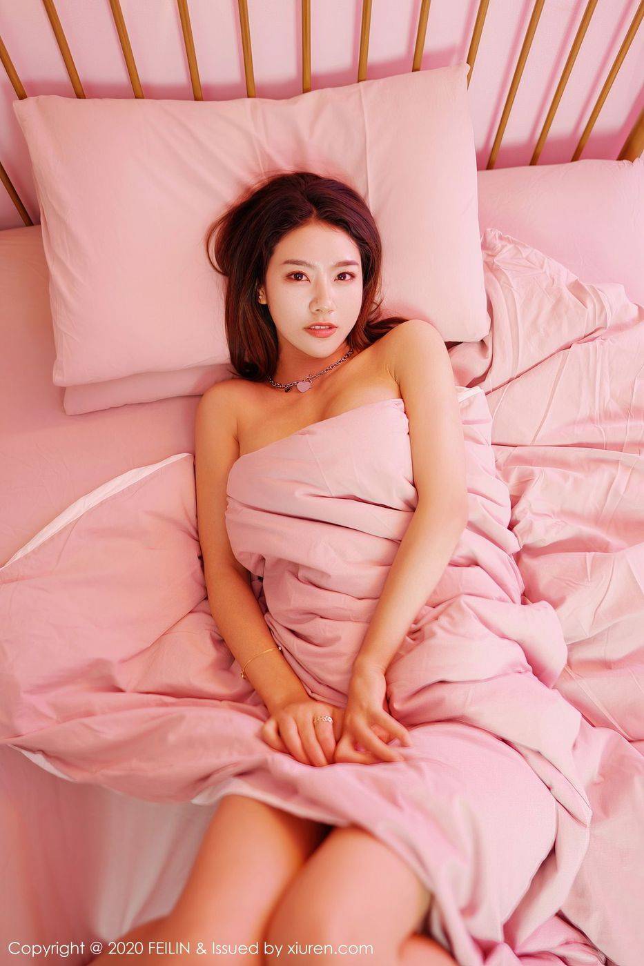 嗲囡囡美女模特方子萱骨感身材黑白双色内衣诱惑私房写真-37