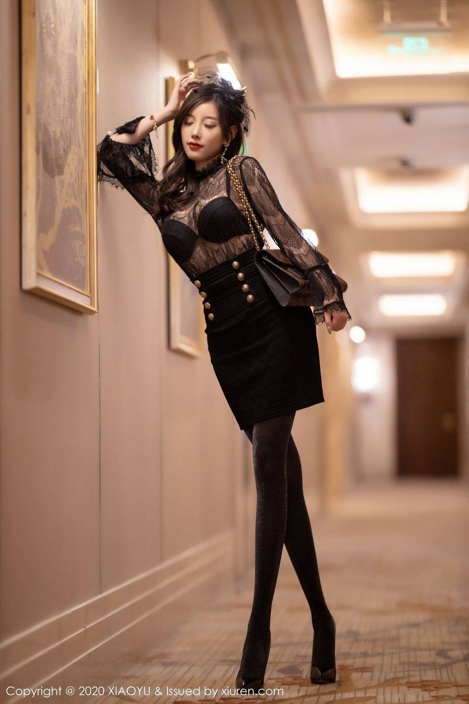 语画界性感女神杨晨晨sugar黑丝美腿&半透内衣系列成都旅拍