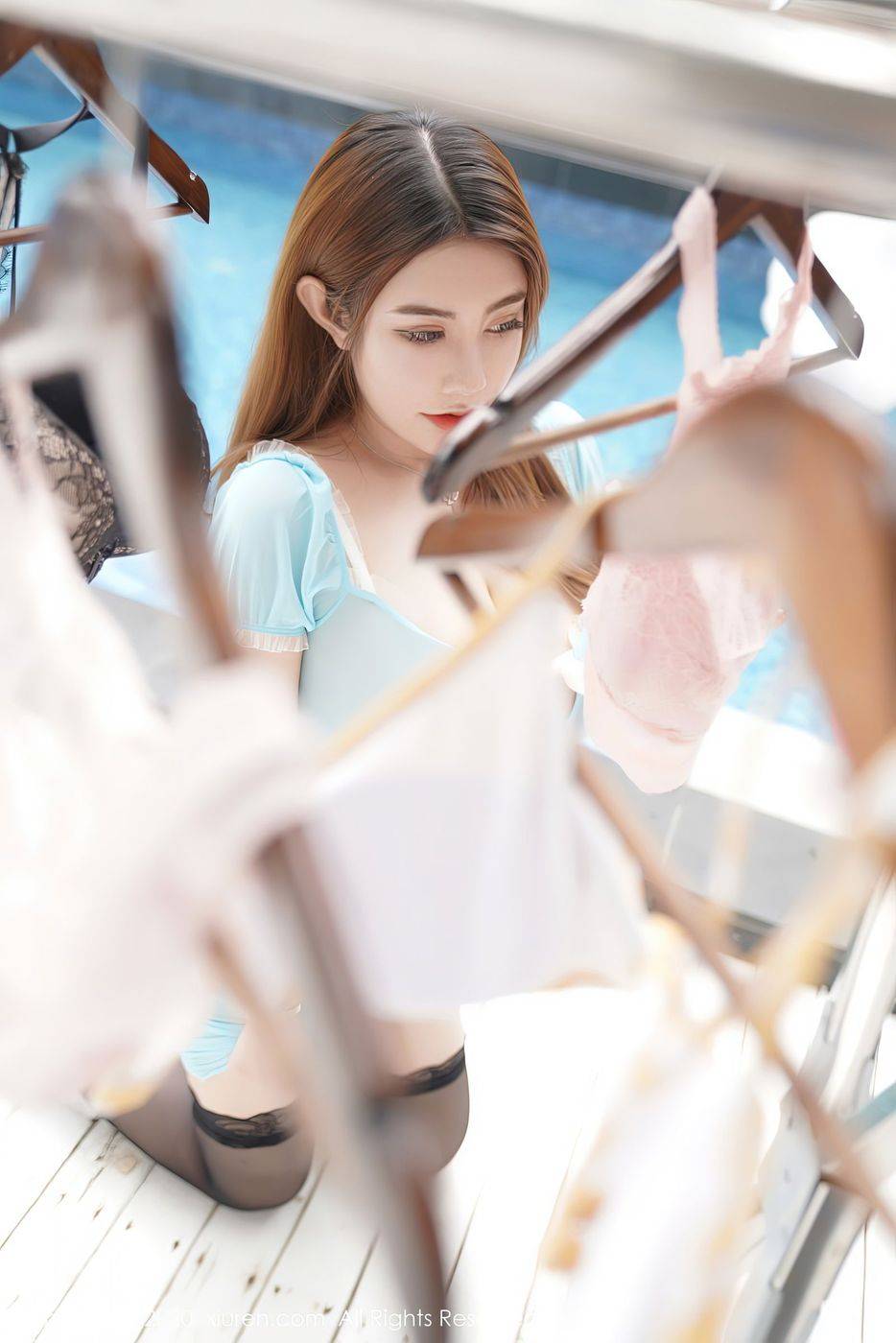 秀人网美女模特软软酱Roro泳池比基尼人间胸器系列私房写真-40