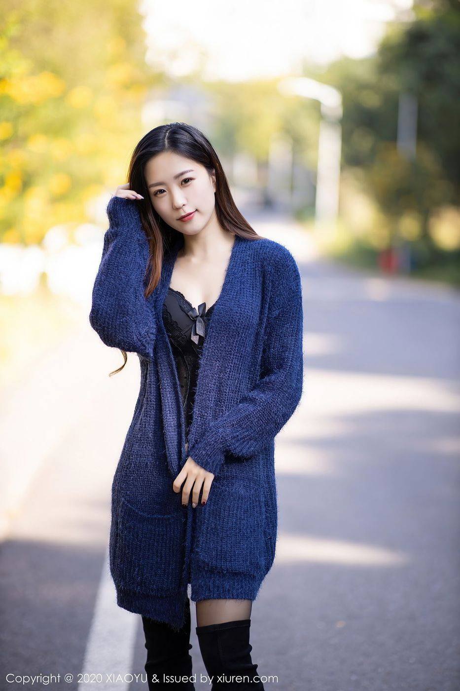 语画界美女模特杨紫嫣Cynthia黑丝美腿+香车美人户外性感车拍-5