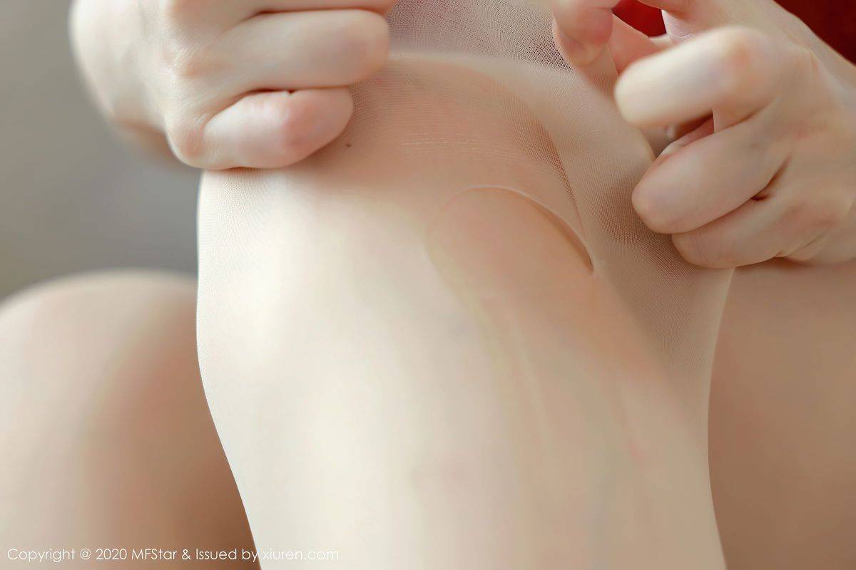 模范学院美女模特白茹雪Abby朦胧丝袜雪白护士服四川旅拍-37