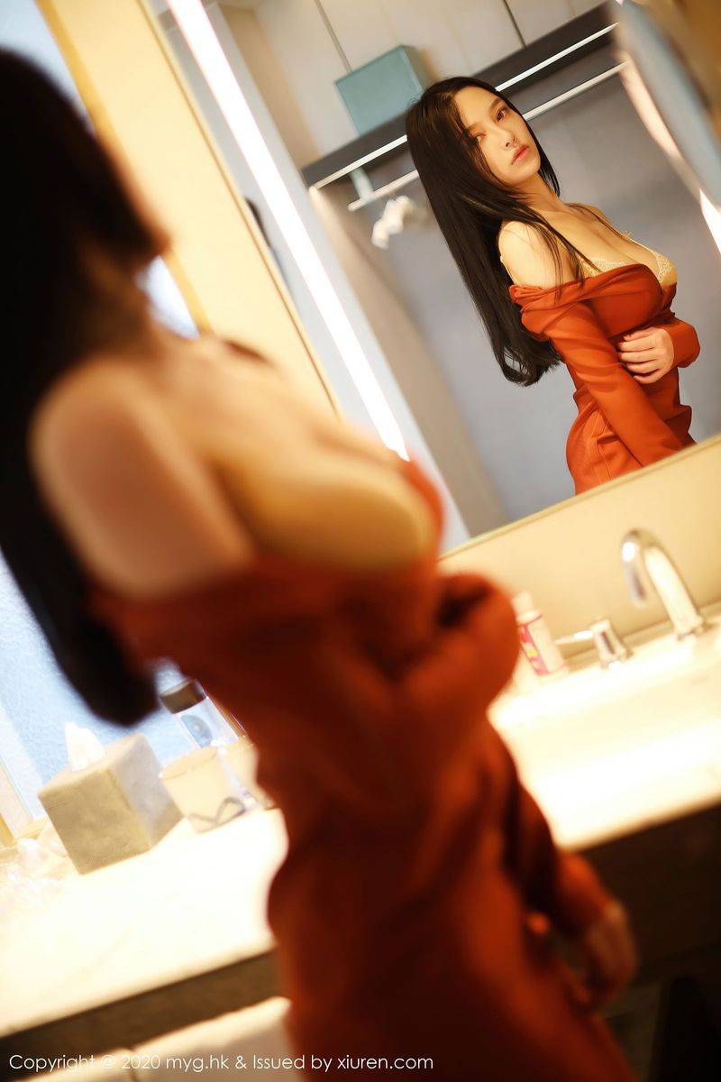 美媛馆性感女神唐琪儿猩红大衣+蕾丝吊袜内衣浴室系列写真-13