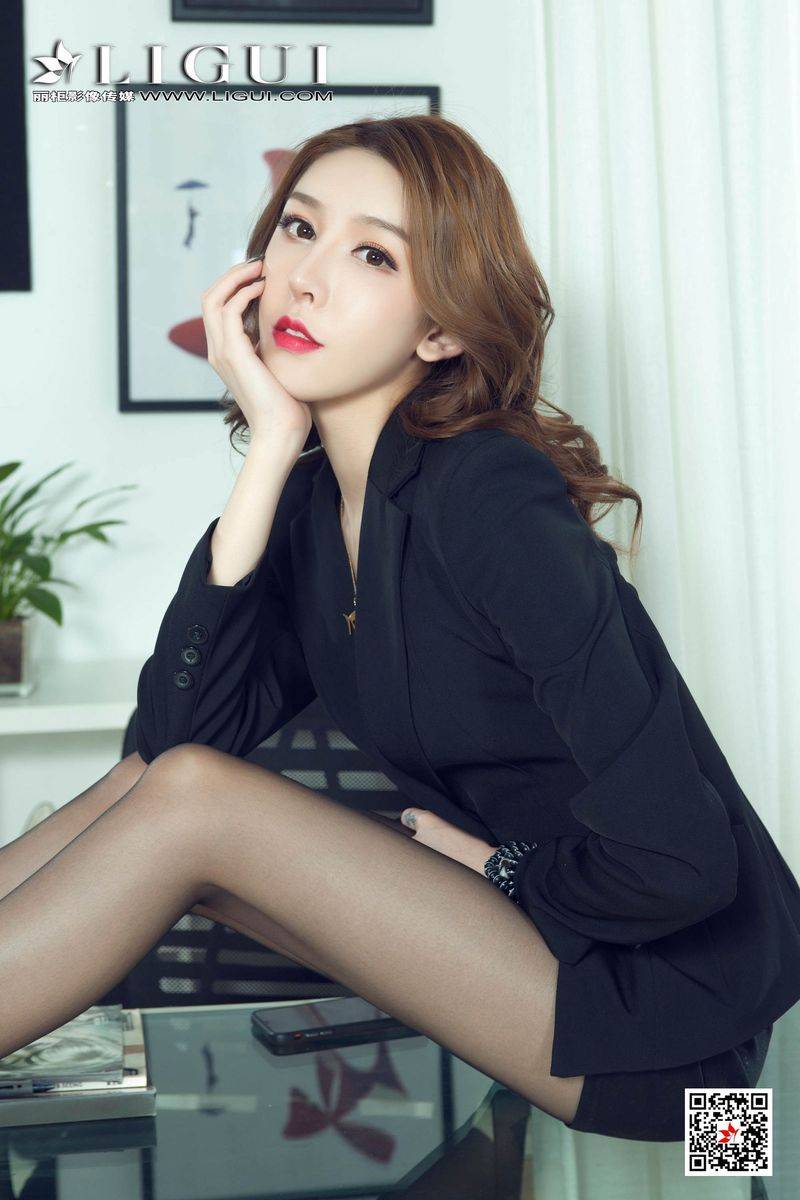 网络丽人丽柜兔子黑丝美腿+内衣诱惑职场OL装扮性感写真-60