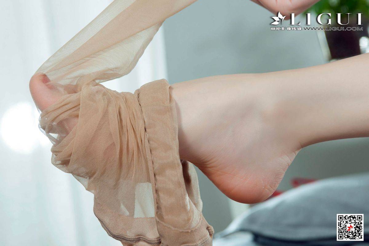 网络丽人丽柜兔子修长美腿蕾丝女仆装扮红绳马尾系列套图-46